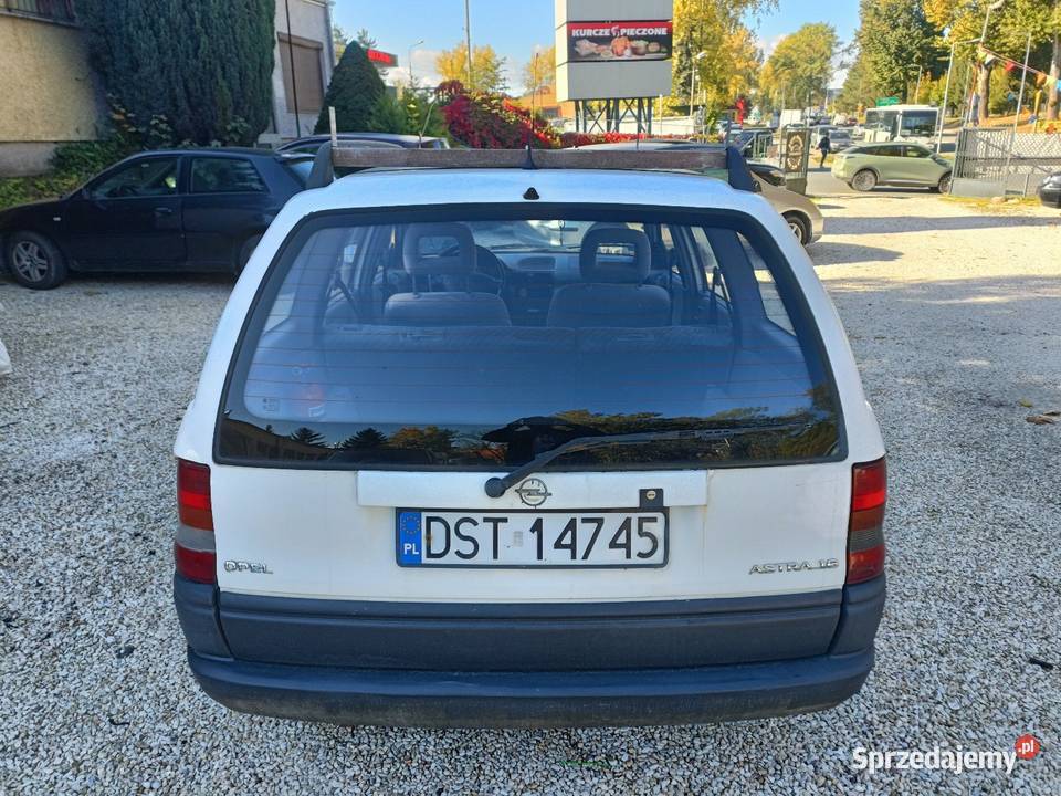 Kultowa astra F kombi 16 ważne opłaty Kłodzko sprzedam