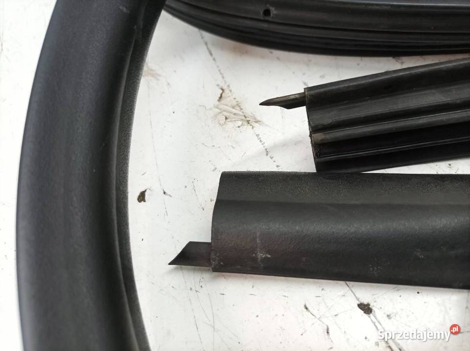 USZCZELKA DRZWI LEWY PRAWY PRZÓD KAROSERYJNA 3D Karoseria