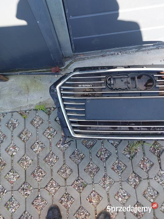 AUDI A3 8V4 LIFT ETRON GRILL ATRAPA 8V4853651A osobowe Motoryzacja