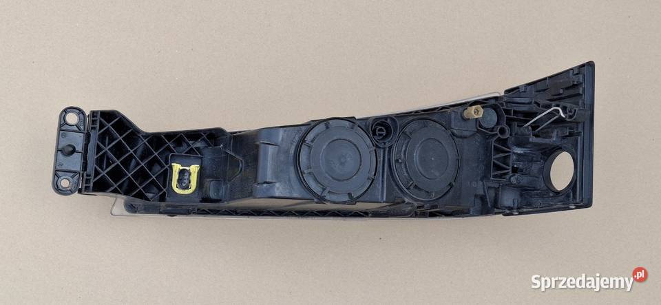 VOLVO FH4 HALOGEN PRAWY LAMPA PRZECIWMGIELNA Bieleń