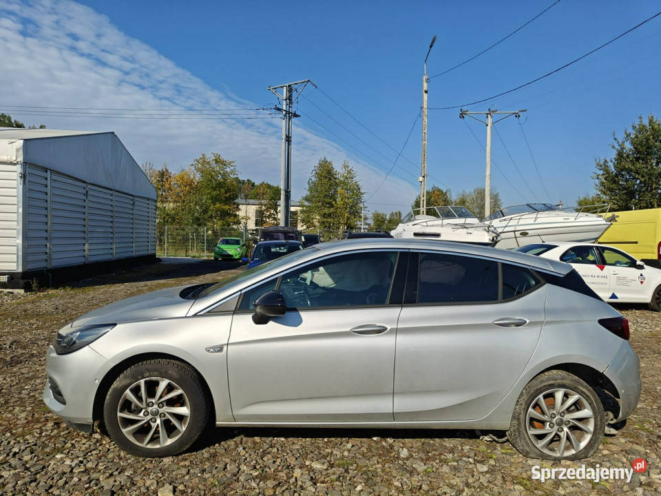 Opel Astra K 20152021 manualna