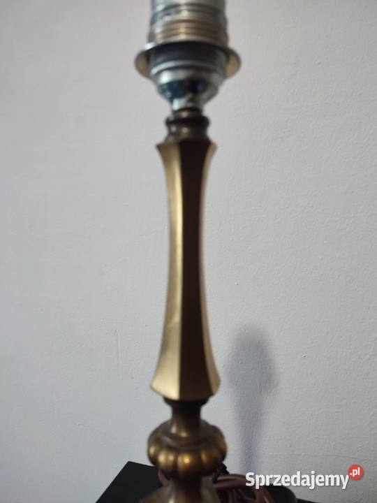 Stara mosiężna lampa
