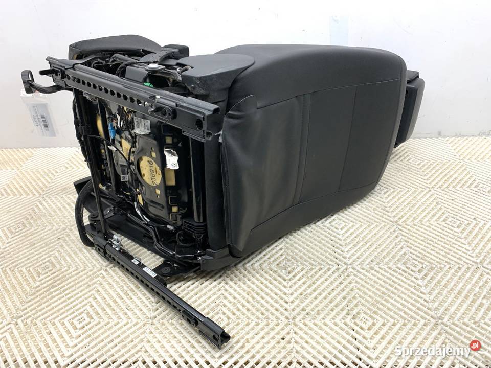 FOTEL PRAWY PRZÓD VW PASSAT B8 Kombi SIEDZENIE