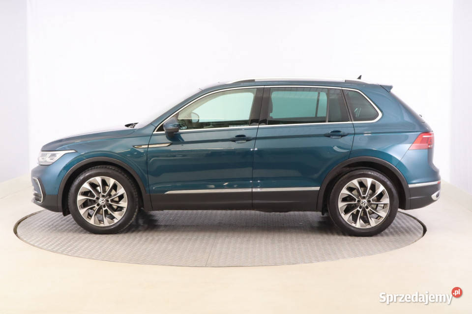 VW Tiguan 15 TSI niebieski