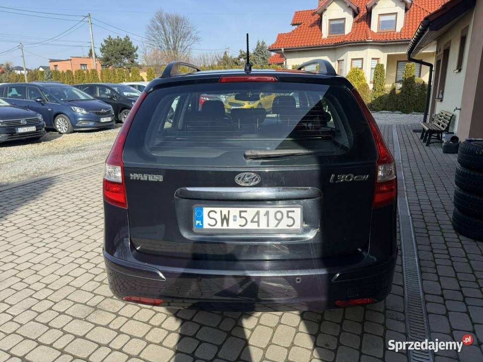 Hyundai i30 14 109 Klimatyzacja I 20022013 kurtyny powietrzne Samochody osobowe Orzech