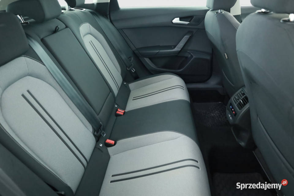 Seat Leon 15 TSI nieuszkodzony
