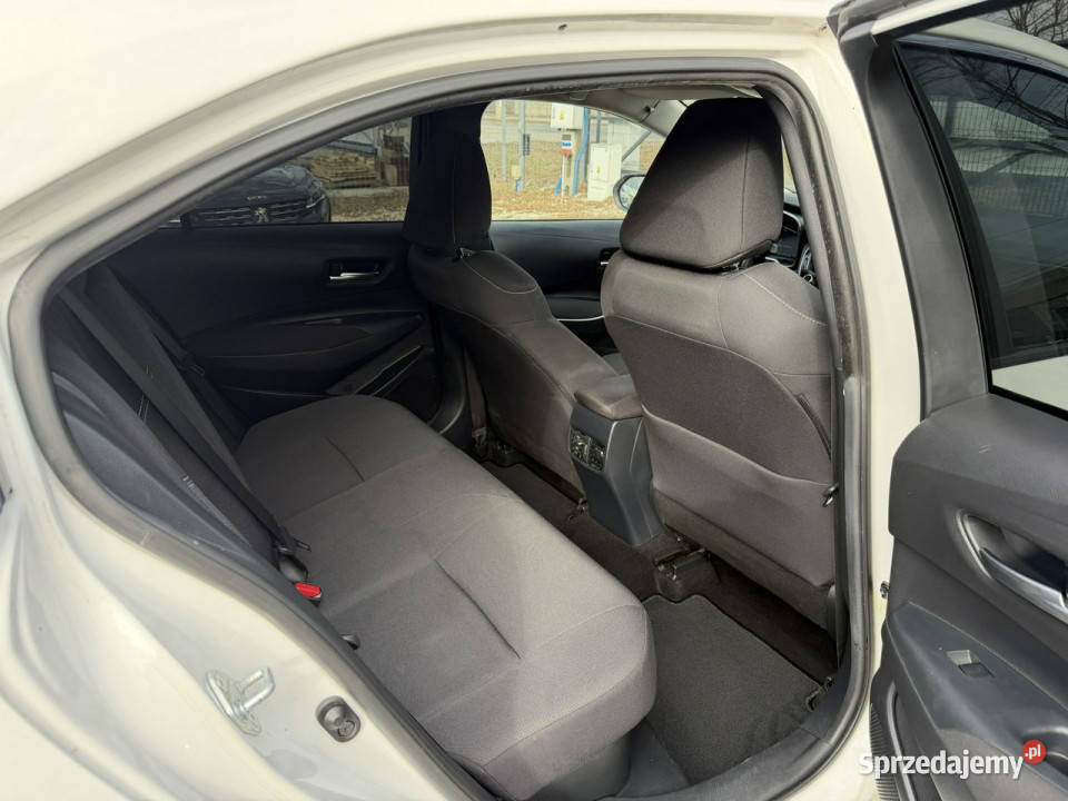 Toyota Corolla 18 HSD 122 Style Salon Otwock Mały sprzedam