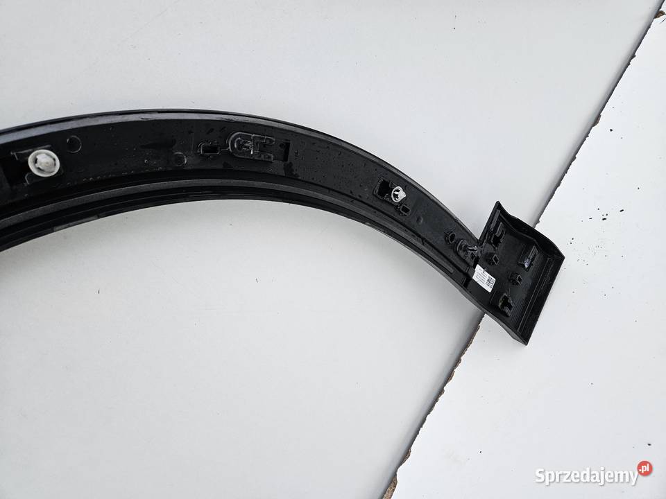 AUDI Q6 ETRON 85H LISTWA BŁOTNIKA PRAWY PRZÓD Międzychód