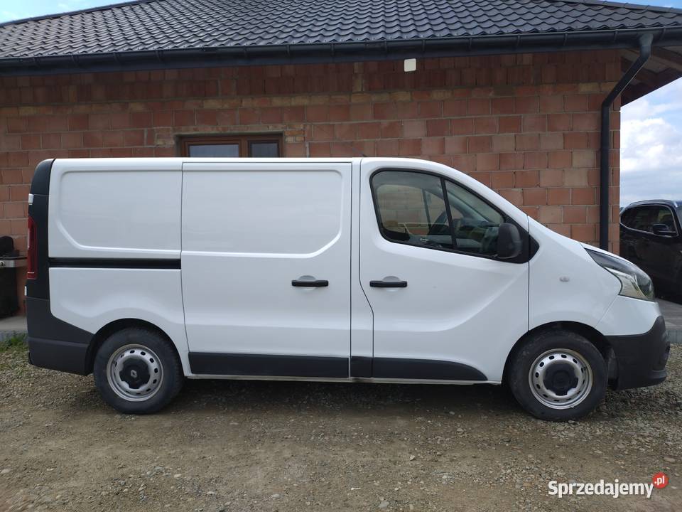 Renault Trafic L1H1 furgon blaszak bus Pilzno