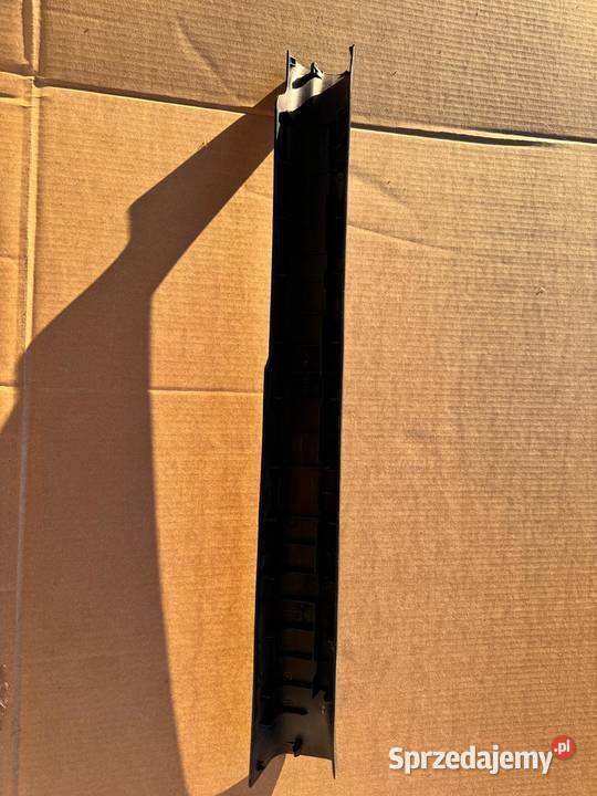 Listwaplastik osłona progu prawy przód Toyota małopolskie sprzedam