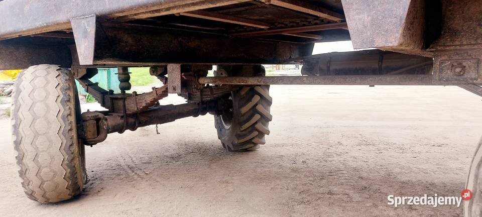 Przyczepa dwuosiowy rozrzutnik Zamarski sprzedam