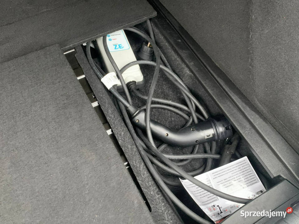 Renault Megane Hybryda PlugIN Zarejestrowany serwisowany w ASO Baranowo