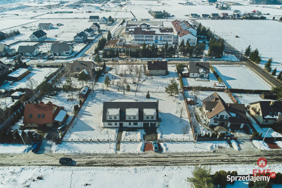 Dom wolnostojący 890m2 Raczki