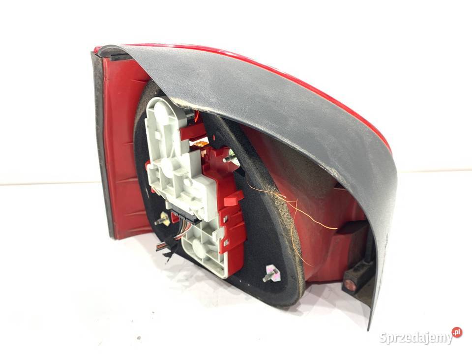 LAMPA PRAWY TYŁ AUDI A3 8L 8L0945096B Hatchback osobowe Lampy tylne sprzedam