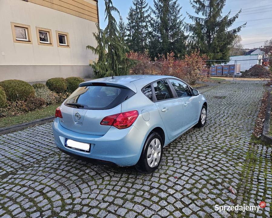 Astra J 2010r 14Benz 100 Klima Niski Przebieg 1388cm3 Ryglice