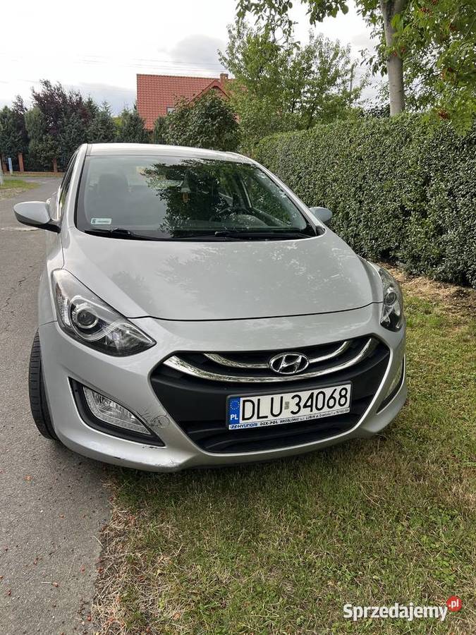 Pierwszy właściciel Hyundai i30 14 benzyna kolor 1396cm3 Lubin