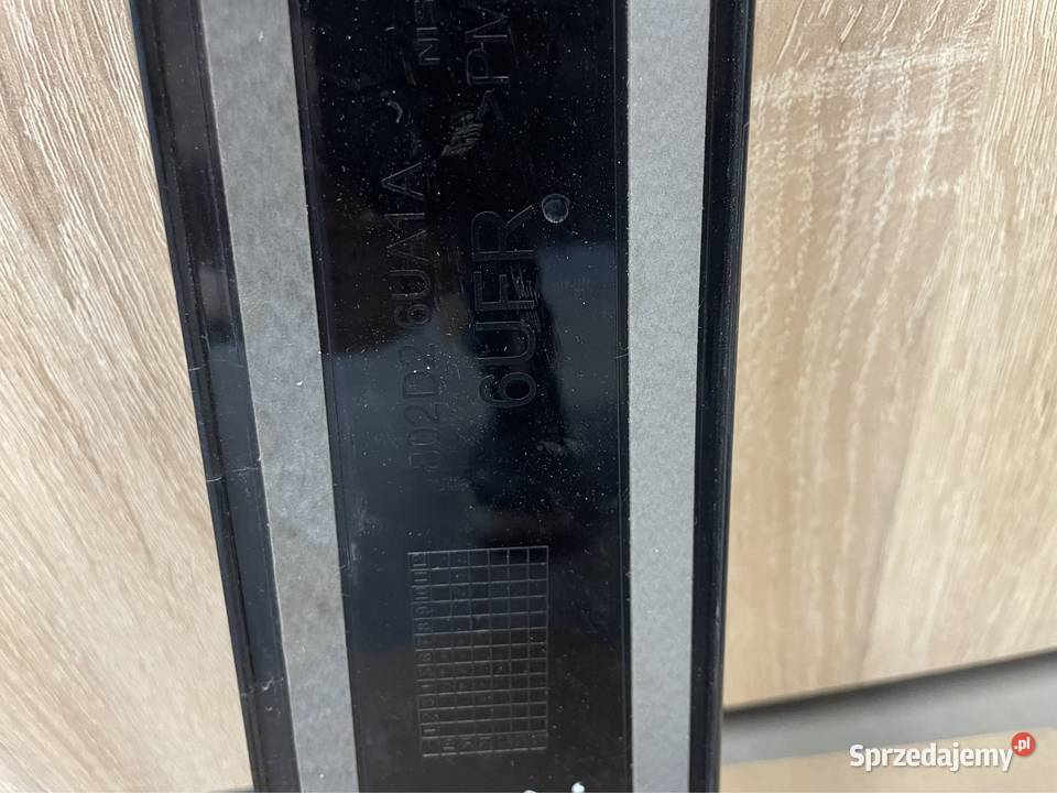 Nissan Qashqai j12 listwa pionowa prawa przód Kozubszczyzna