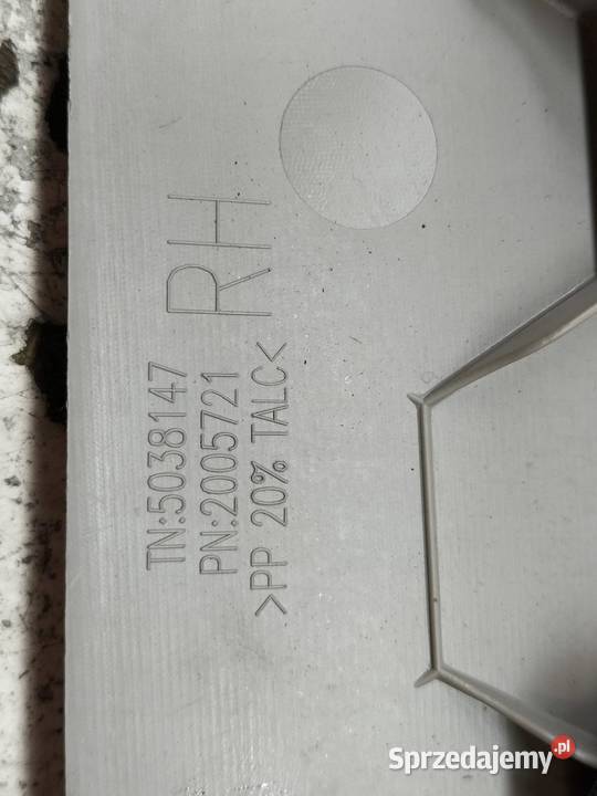 TUNEL ŚRODKOWY PODŁOKIETNIK USA VW Volkswagen Rok produkcji 2016 świętokrzyskie