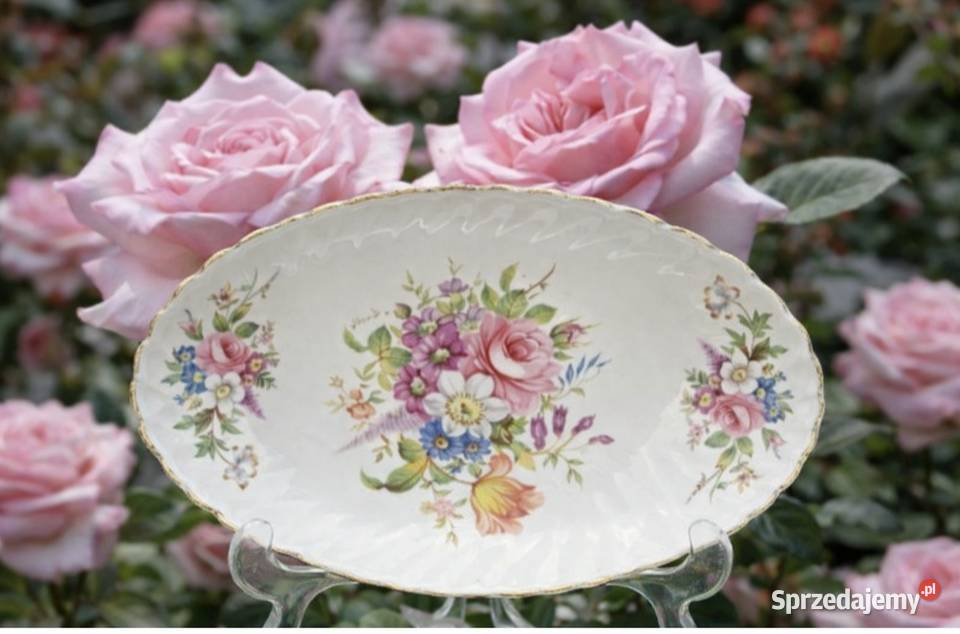 Porcelana zdobiona motywem róż