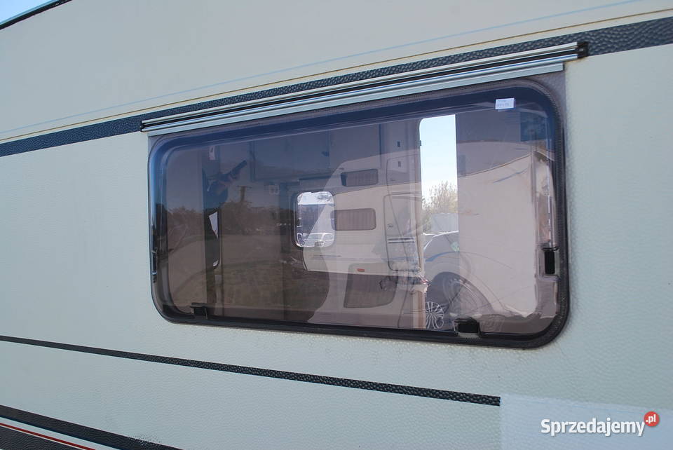 OKNOSZYBA BUERSTNER 125X58 DO PRZYCZEPYKAMPERA Grzebowilk