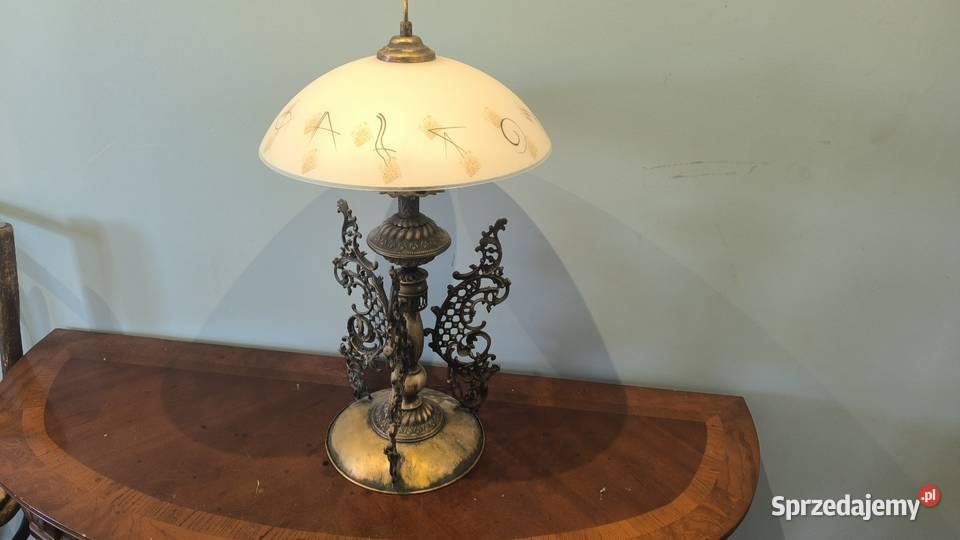 Piękna unikalna mosiężna lampa z ozdobnym