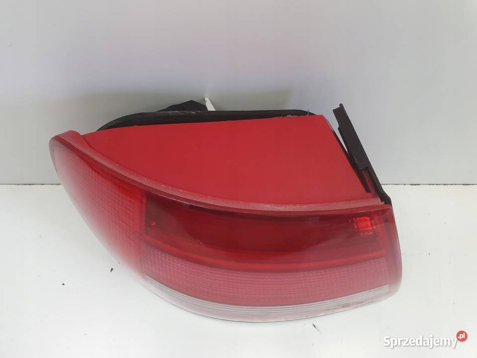 Audi A4 B5 lift sedan 9901r TYLNA LAMPA LEWA Rudka