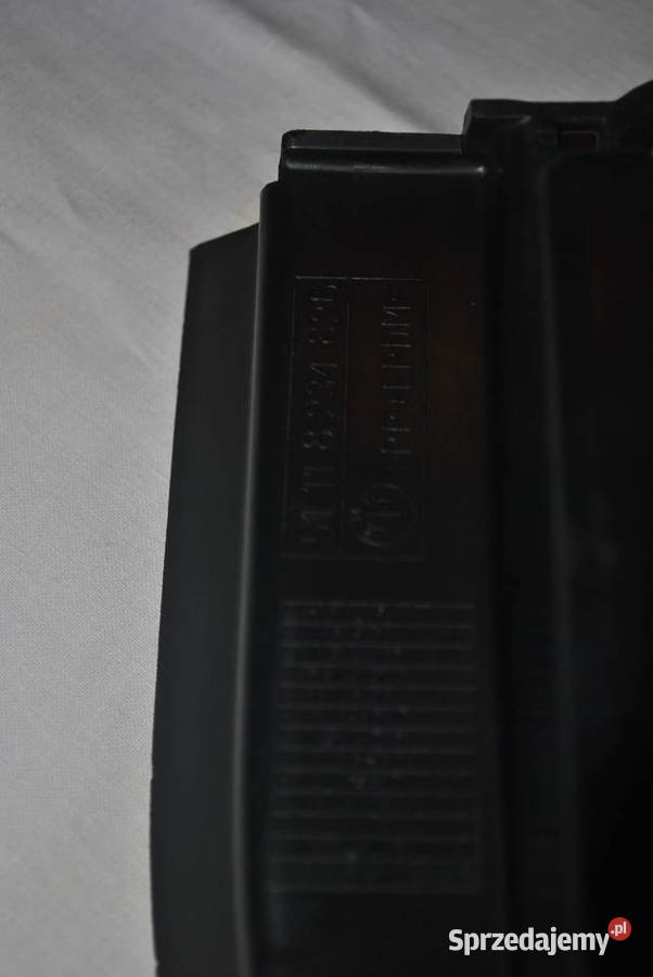 Osłona wlotu powietrza prawy na tarczę BMW E46 Poręba