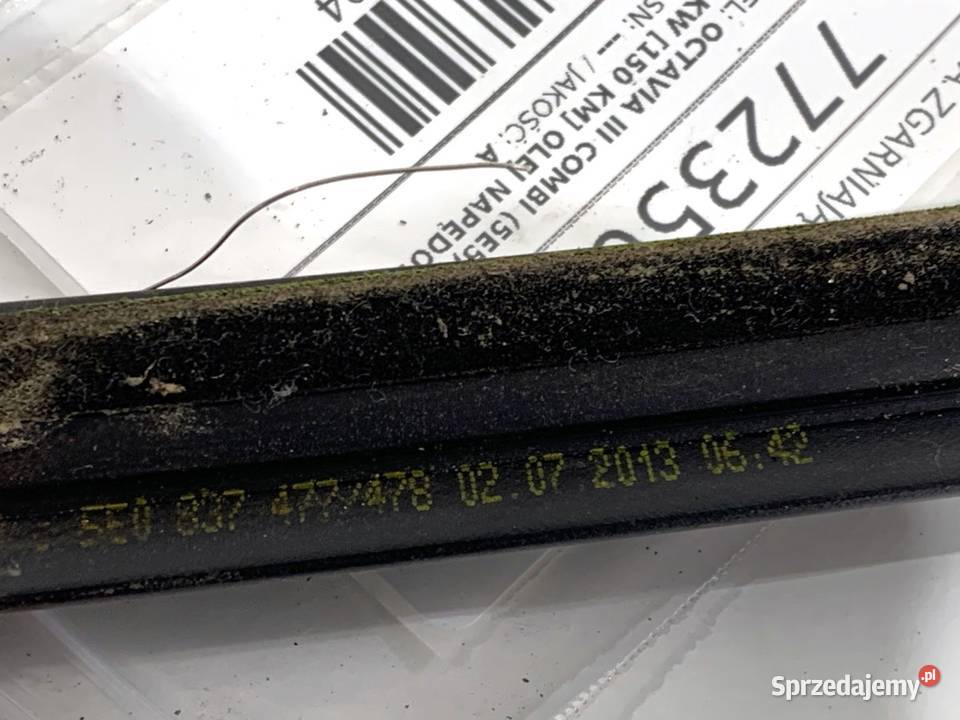 LISTWA ZGARNIAJĄCA PRZÓD PRAWY SKODA OCTAVIA III