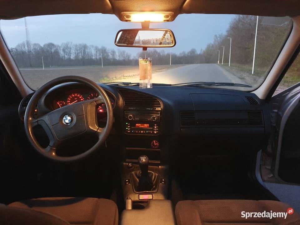 BMW E36 18 IS sedan seria zdrowa buda 236000km Suwałki