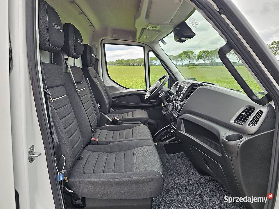 Iveco DAILY 35S18 L4H2 30 Aut 176pk blaszak 4x2 sprzedam