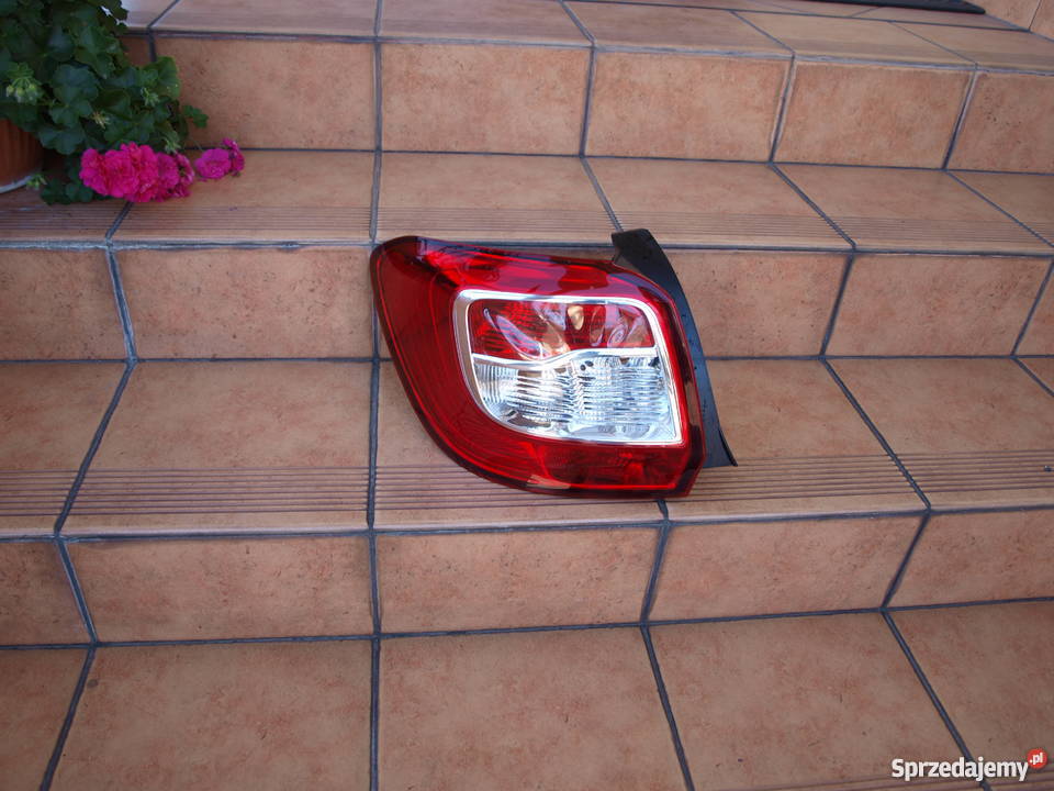 Dacia Sandero lampa lewa tył 2013 2017r Oświetlenie Kalisz