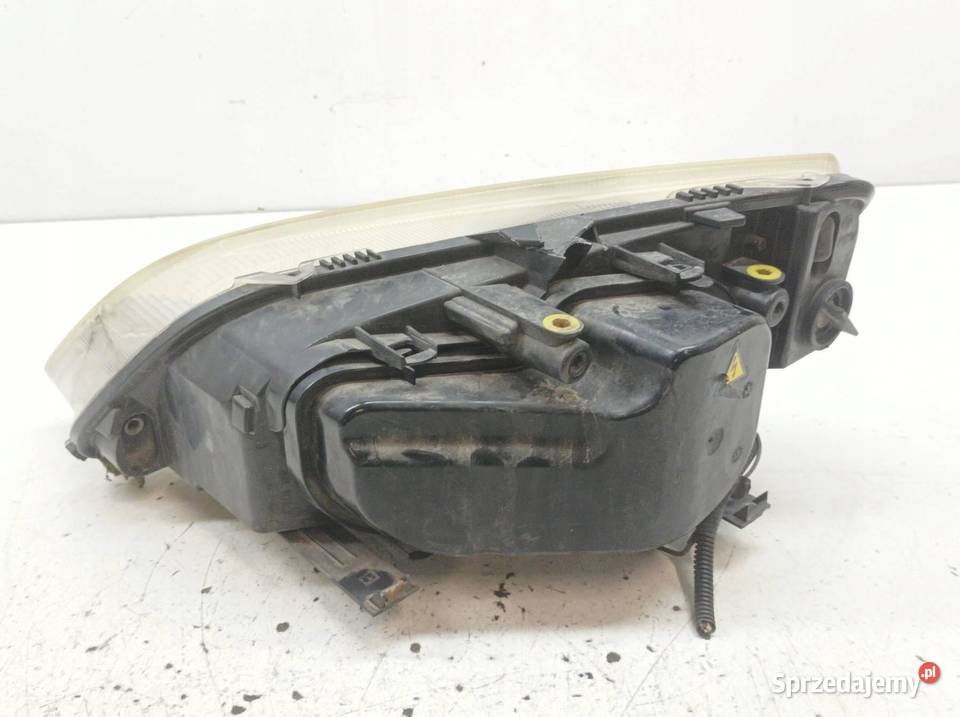 LAMPA PRZÓD PRAWA XENON Ford C I 20032010