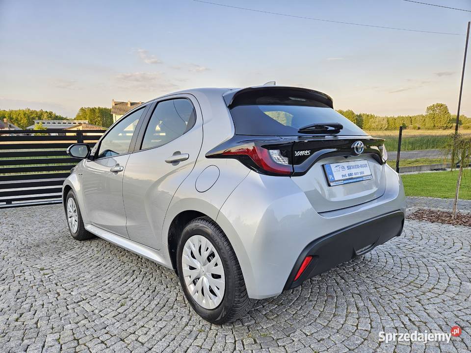 TOYOTA YARIS IV COMFORT SalonPL 1WŁ 2020 XI 15 Sieradz