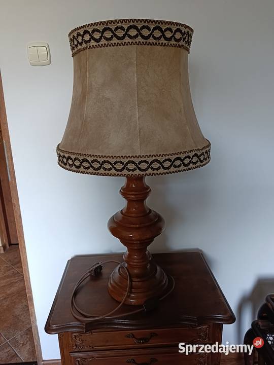 Lampa stołowa dębowa z pięknym abażurem Lipno