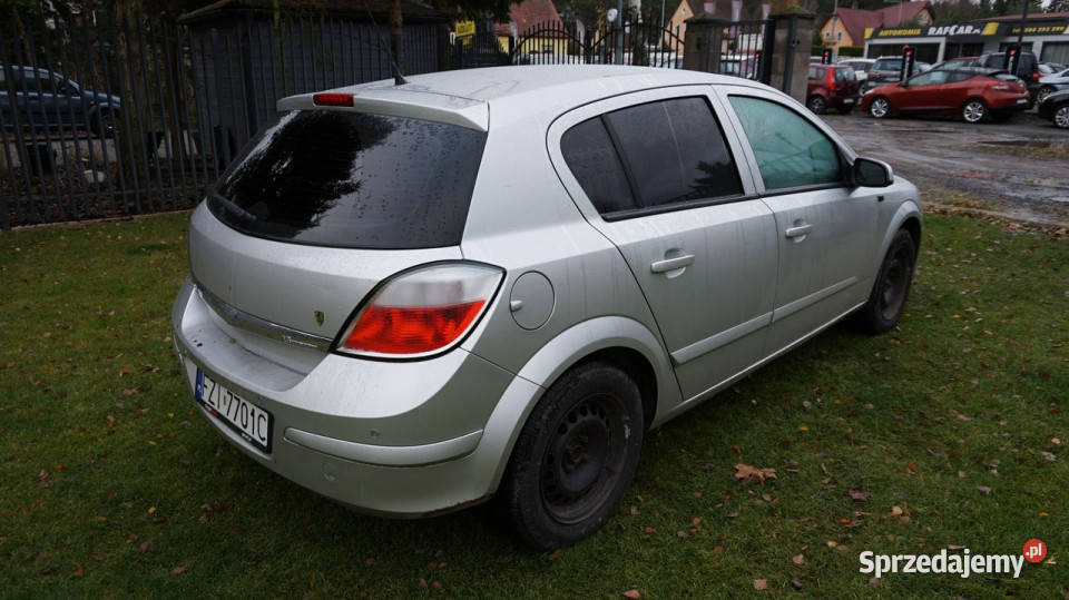 Opel Astra zarejestrowany ubezpieczony Gwarancja
