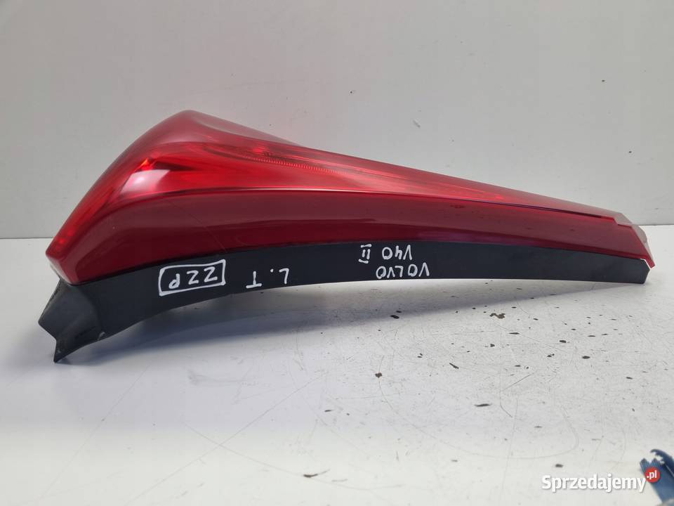 Volvo V40 II 1216r TYLNIA TYLNA LAMPA LEWA lewy lubelskie Janów sprzedam