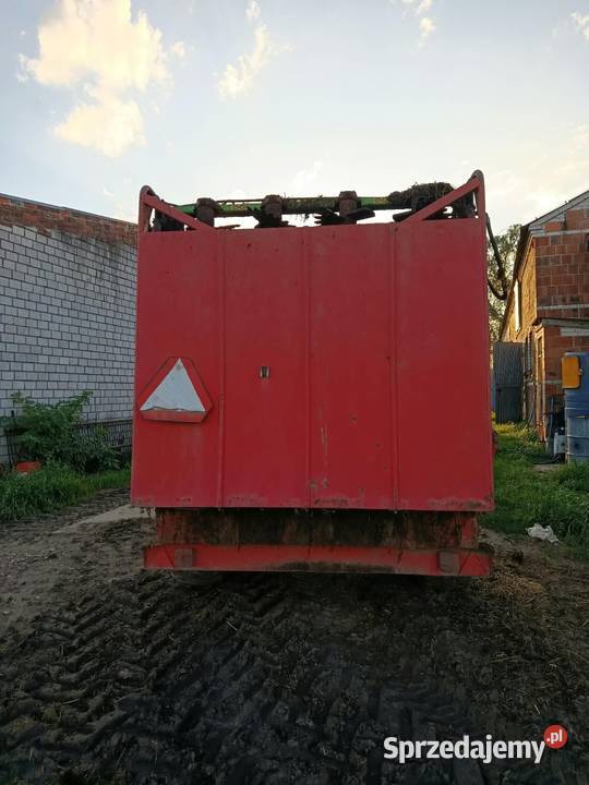 Rozrzutnik Agromet Pilmet Tytan 8 Plus Rozrzutniki obornika Charłub