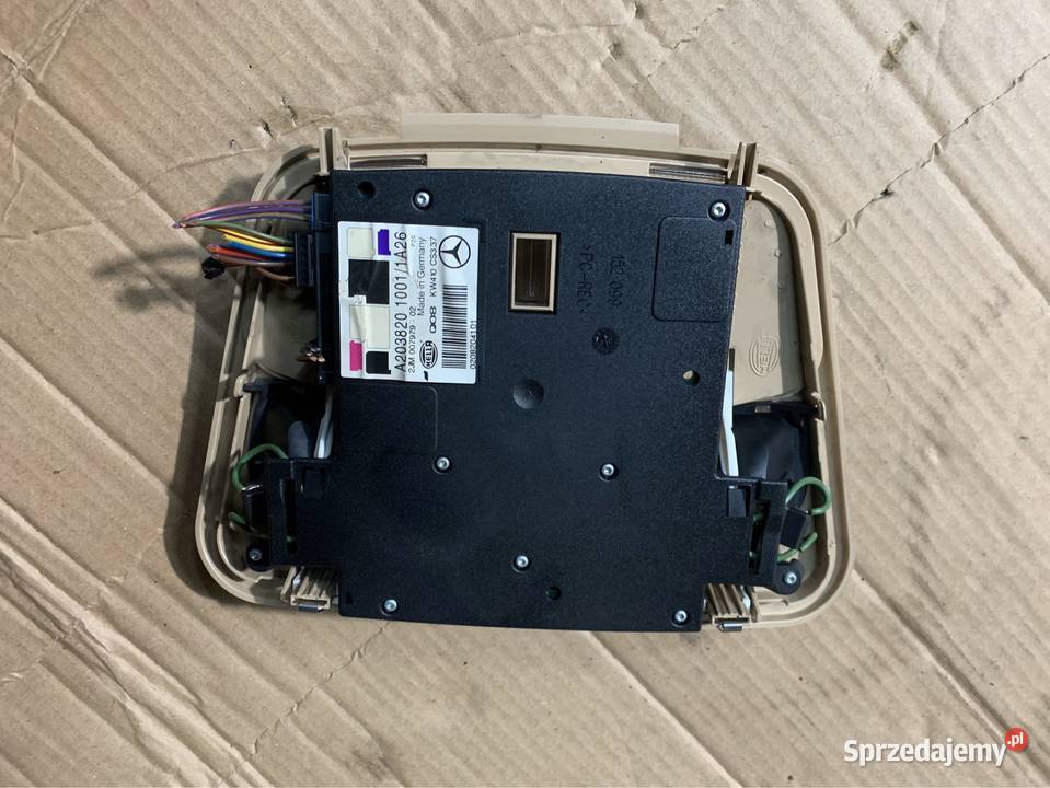 Lampka podsufitki beżowa A2038201001 mercedes c zachodniopomorskie Szczecin sprzedam