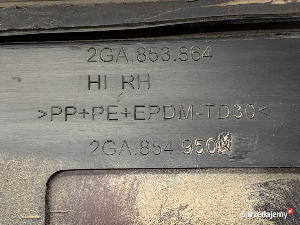 LISTWA DRZWI PRAWY TYŁ VW TROC Crossover Listwy i nakładki podkarpackie sprzedam