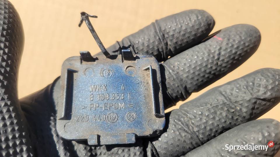 BMW E39 ZAŚLEPKA HAKA ZDERZAK PRZÓD 81593531 126 Ruda Śląska