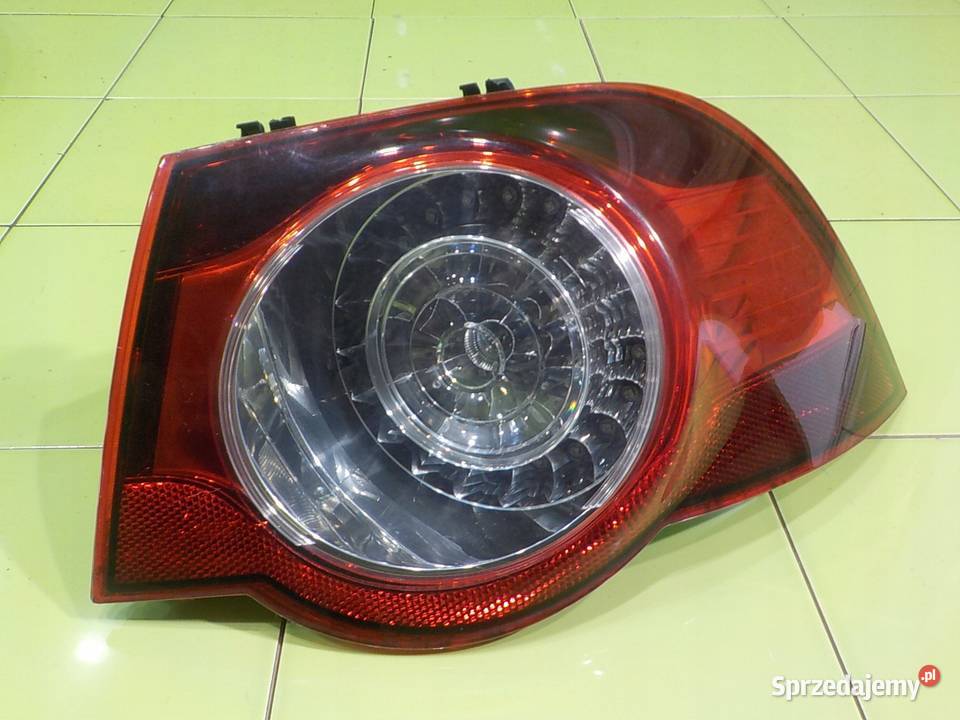 VW EOS 14 TSI 10r 2D lampa prawa tyl osobowe