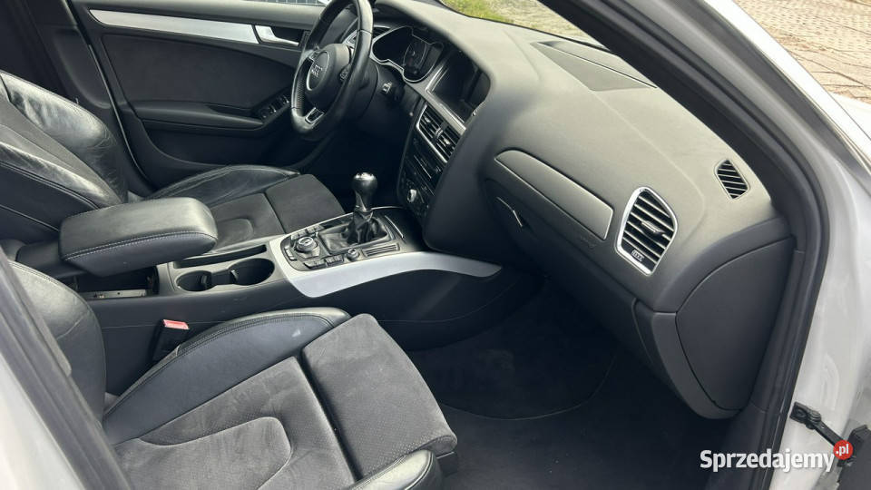 Audi A4 20 TDI Sedan Manual SLine wew Biały B8 Gdynia