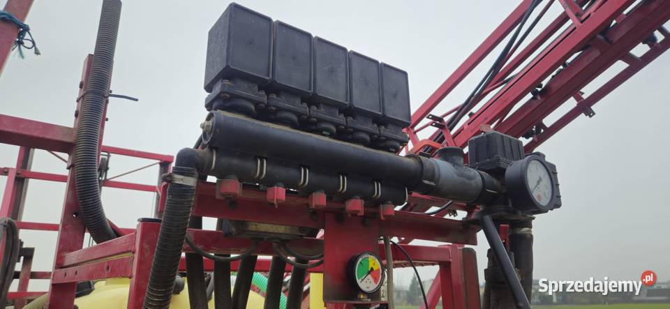 Opryskiwacz zaczepiany Hardi TZY 2400 21 m Świekatowo