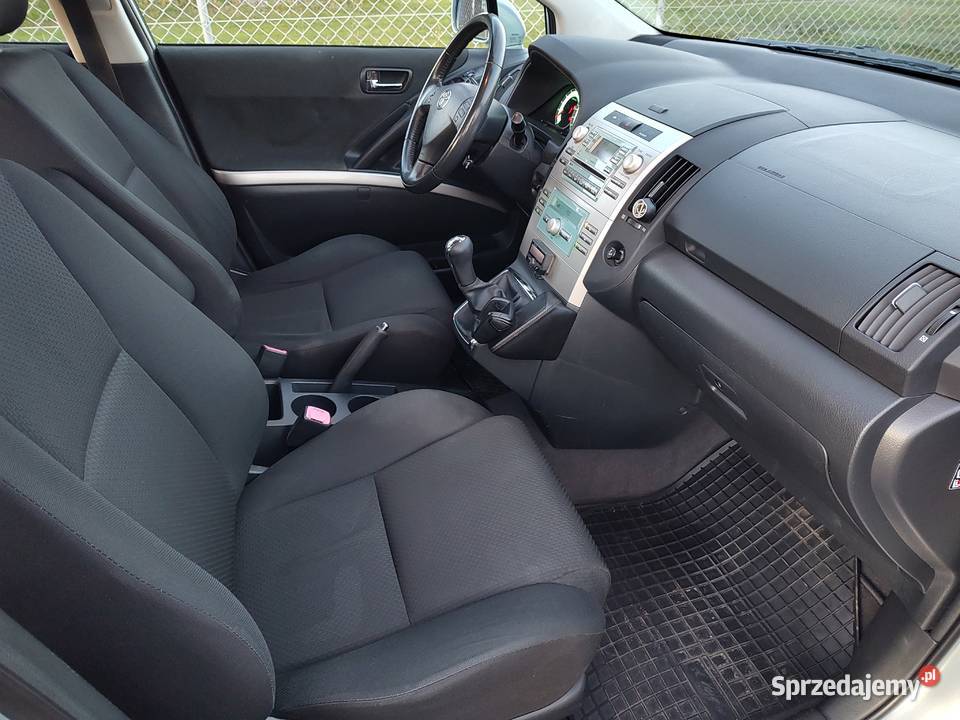 TOYOTA COROLLA VERSO 18 BENZYNA centralny zamek wielkopolskie Leszno