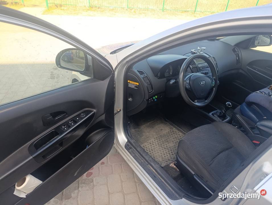 Kia ceed 20 crdi 140 2006r UPG uszkodzona Kombi Suwałki