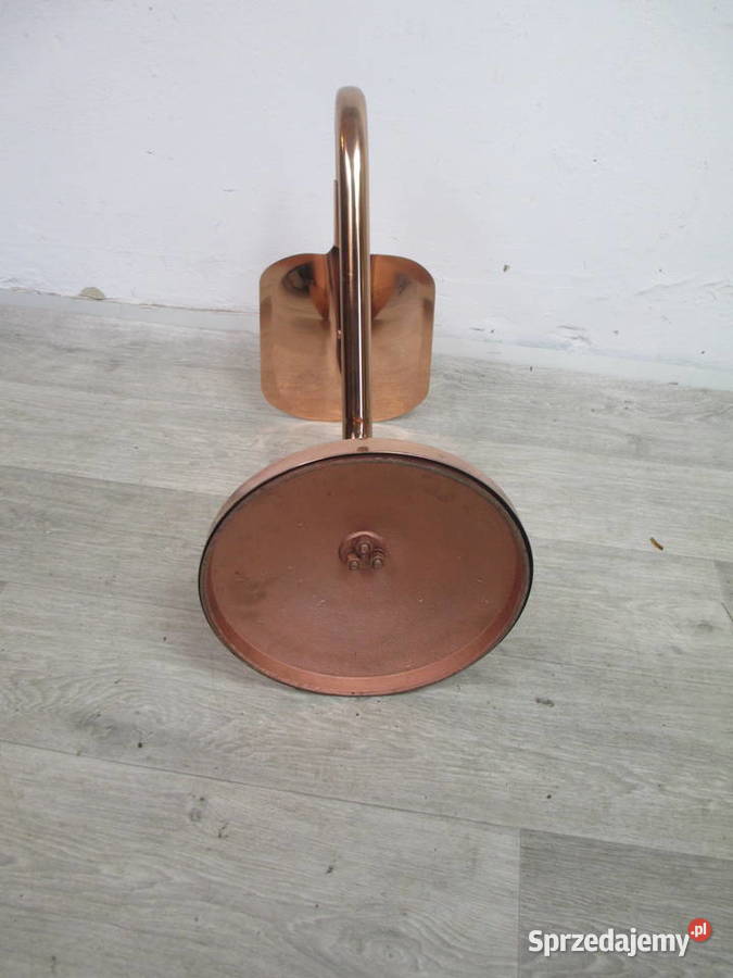 Stołek w kształcie łopaty Lublin