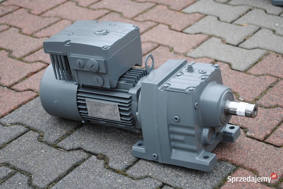 MOTOREDUKTOR 01111kw 12123obr FALOWNIK SEW