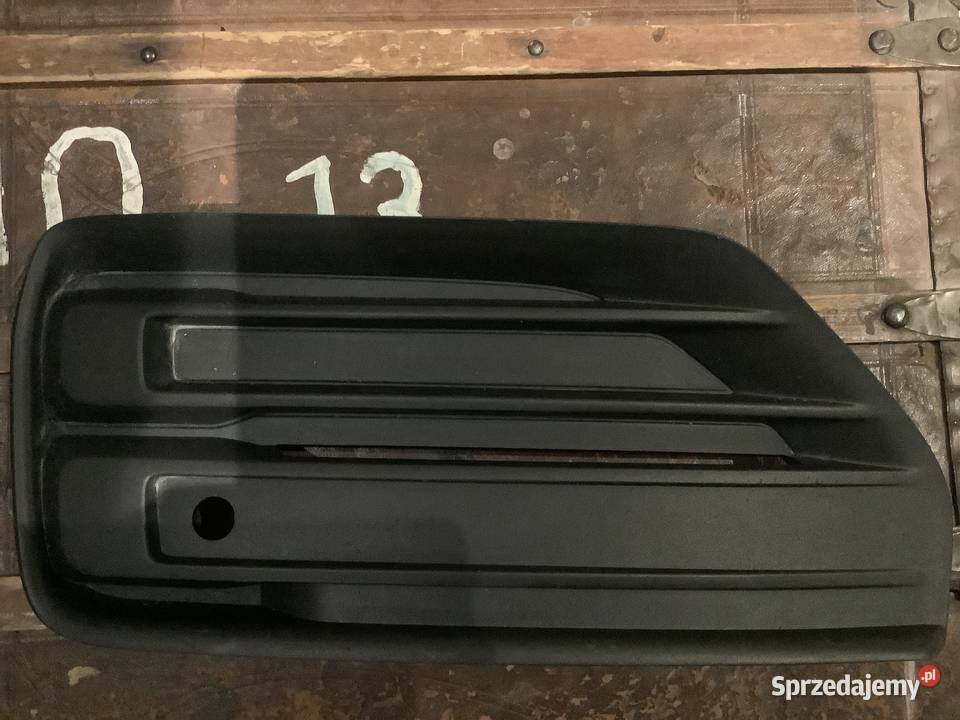 Volvo XC90 klatka atrapa zaślepka zderzaka prawa