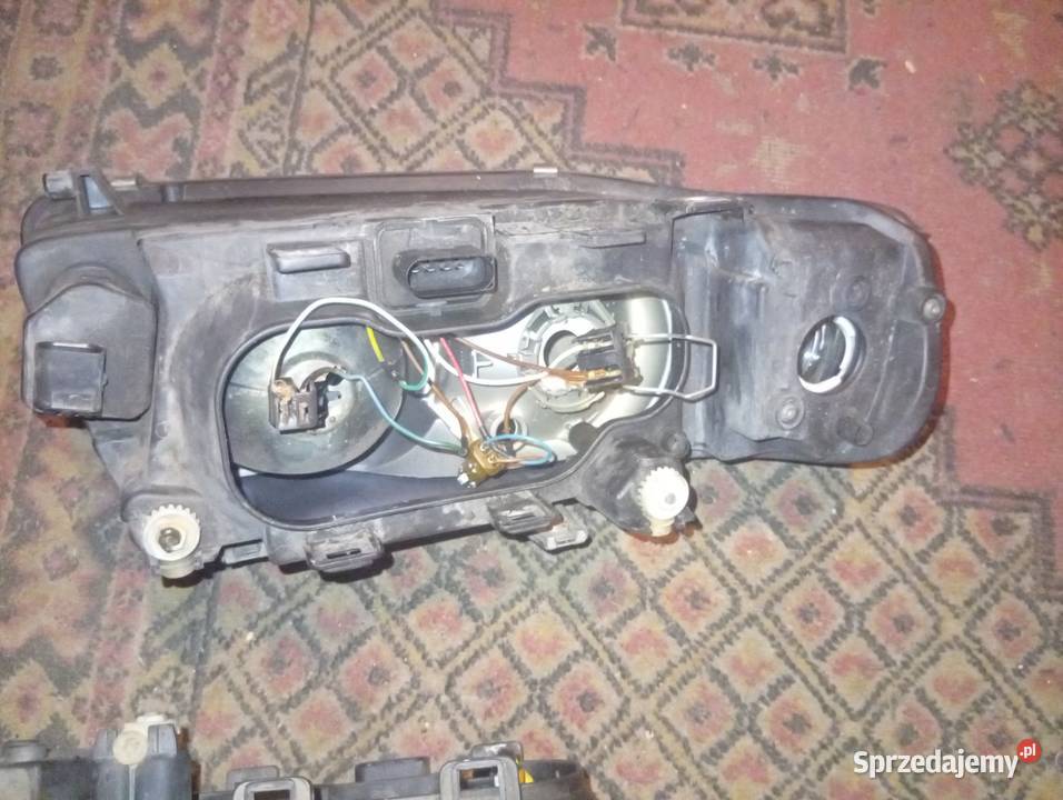 Sprzedam reflektory prawy lewy do Audi a3 8L Radziejów