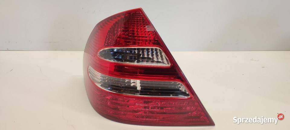 MERCEDES W211 LAMPA PRAWY TYŁ A2118200364 sprzedam